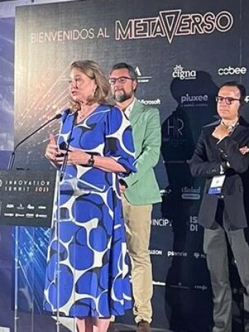 Hoy celebramos la entrega del premio de CEO del Año en Innovación a nuestra CEO